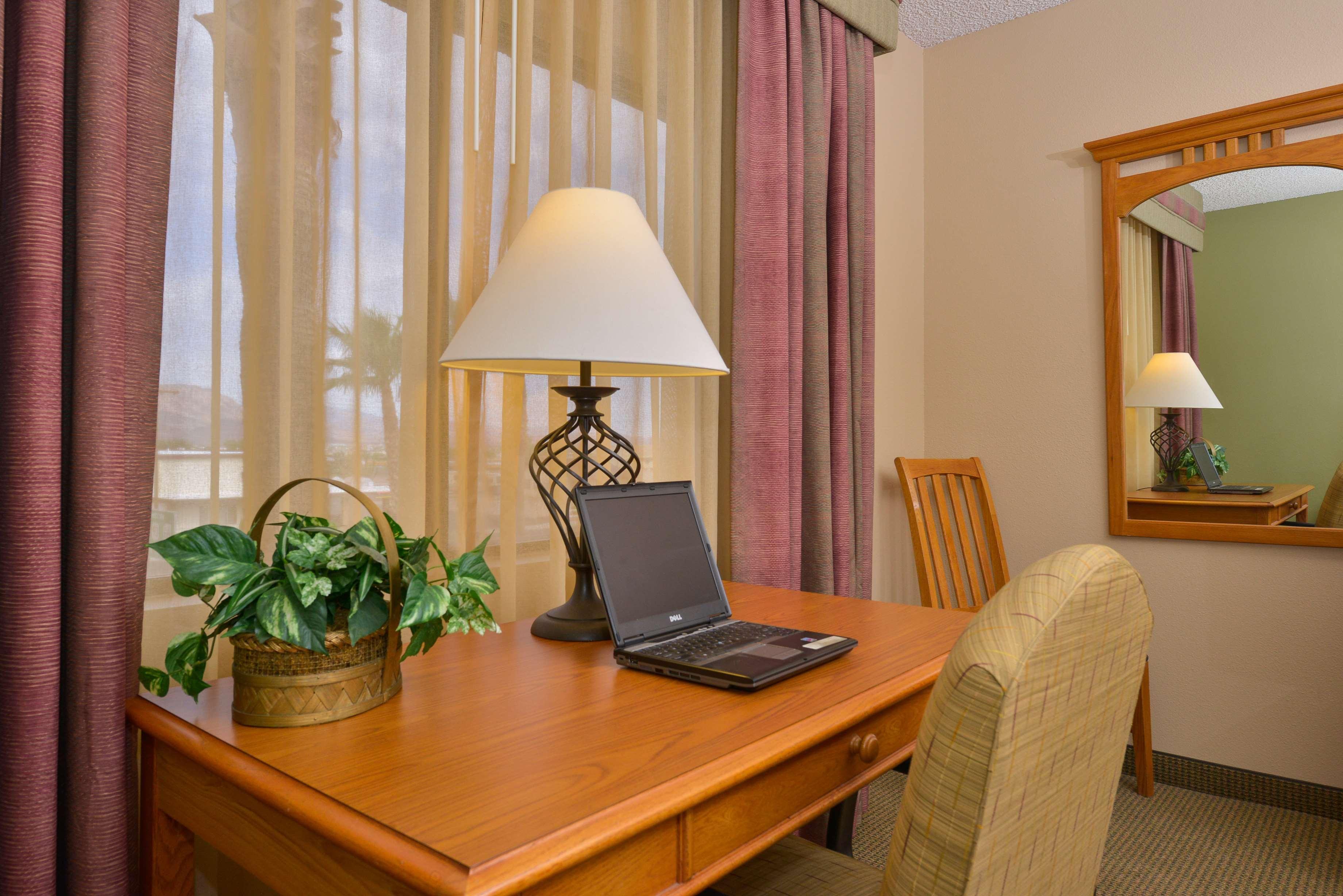 Best Western Plus King'S Inn And Suites Kingman Bagian luar foto