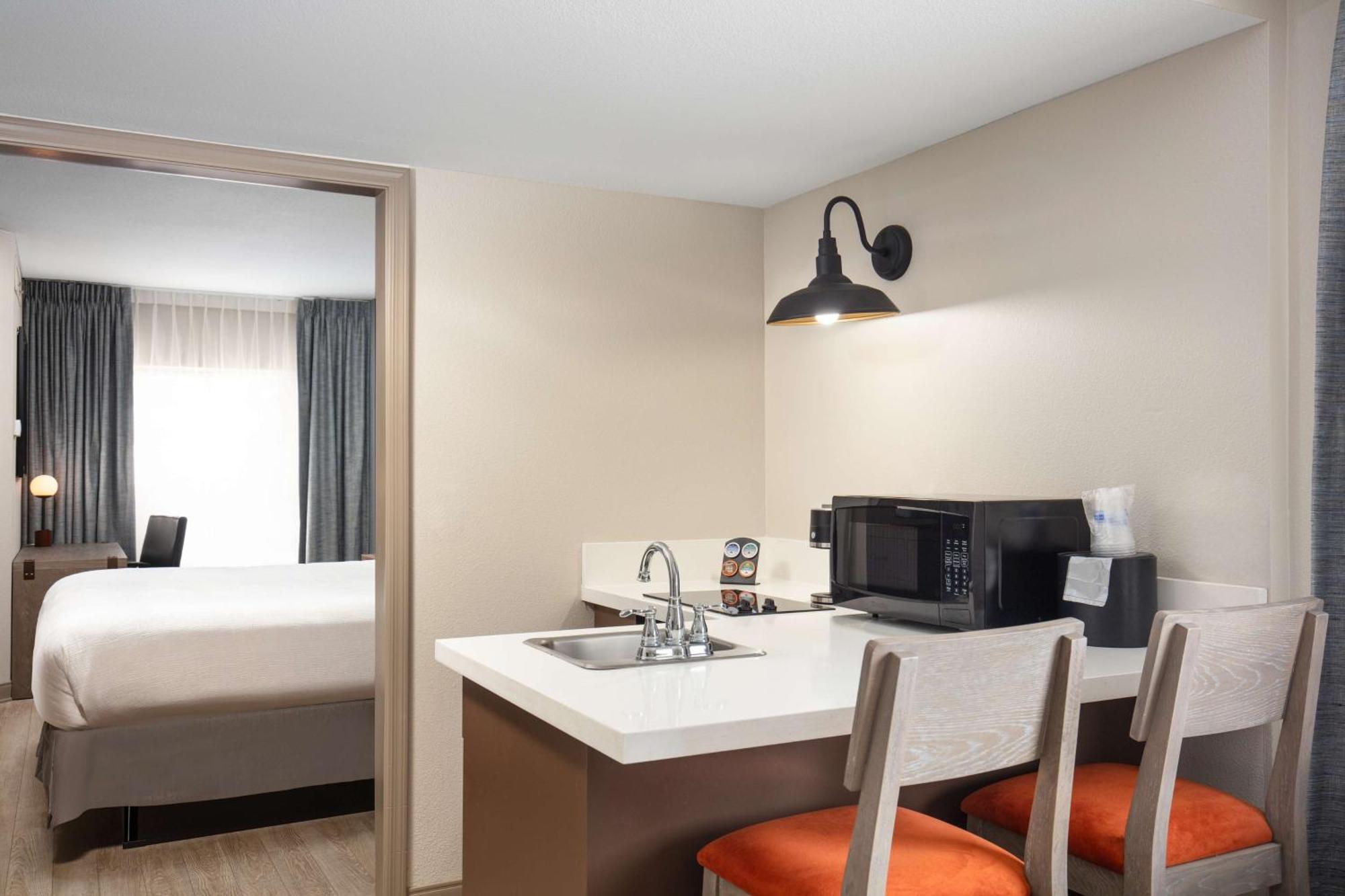 Best Western Plus King'S Inn And Suites Kingman Bagian luar foto